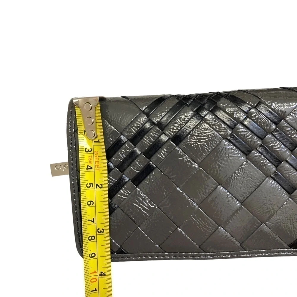 Hobo gray black patent woven leather wristlet wallet